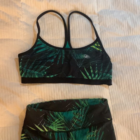 Fabletics 3pc Kate Hudson Covershoot Jungle Theme Set Top & bottoms 🤩 HL - Picture 5 of 17